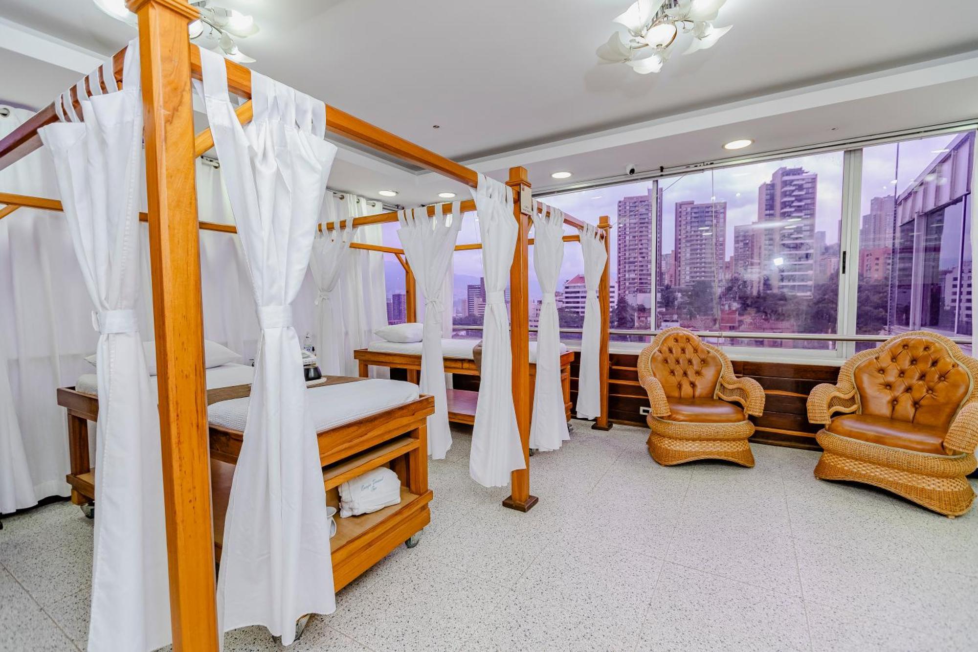 Hotel Du Parc 麦德林 外观 照片