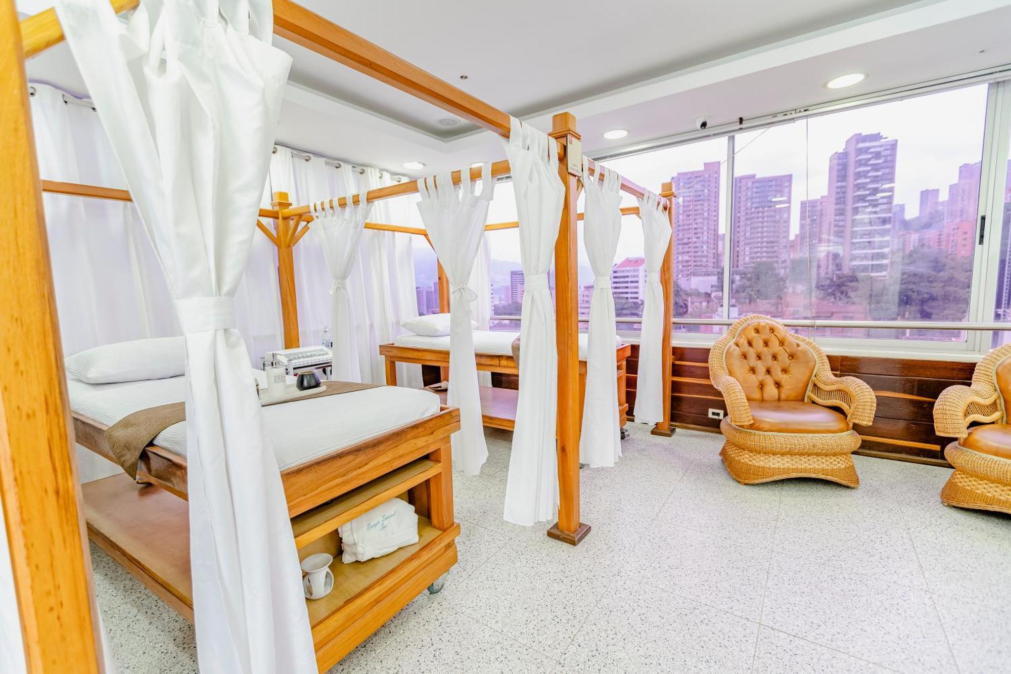 Hotel Du Parc 麦德林 外观 照片